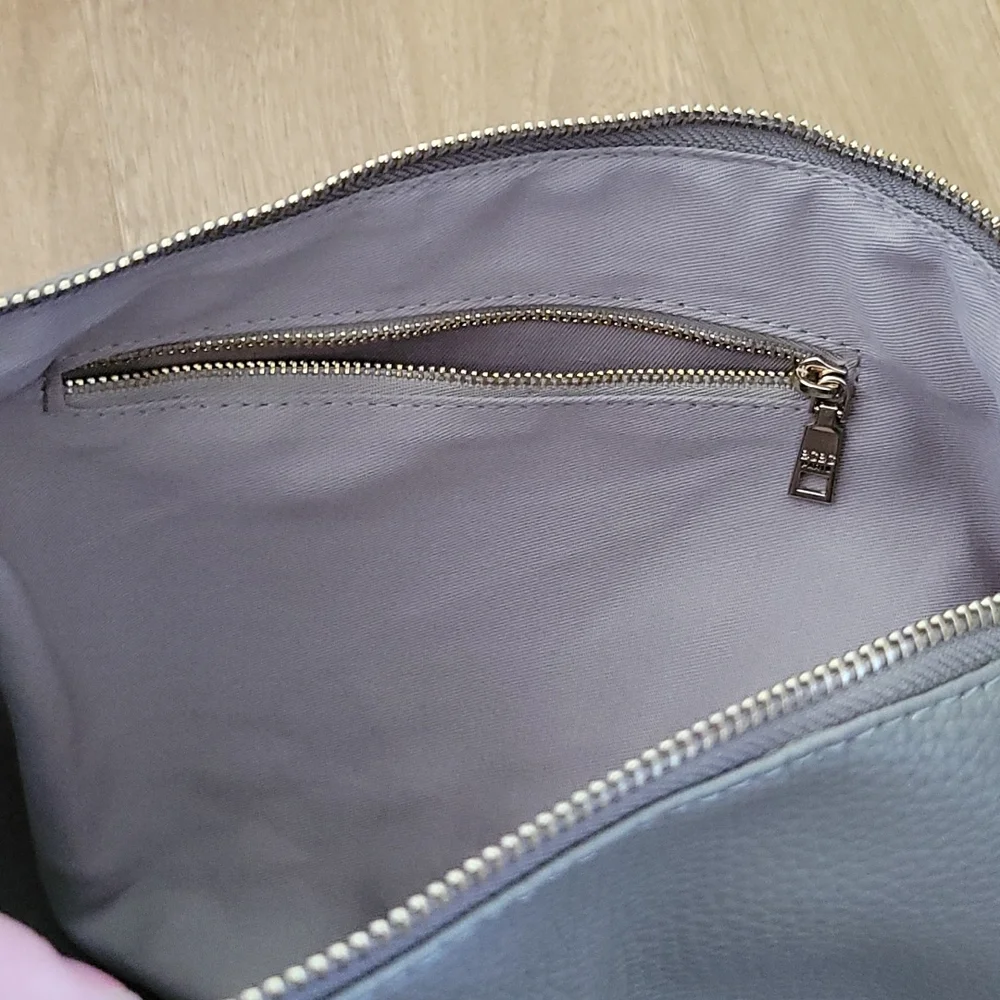 BCBG Pebble Gray shoulder‎ bag adjustable strap